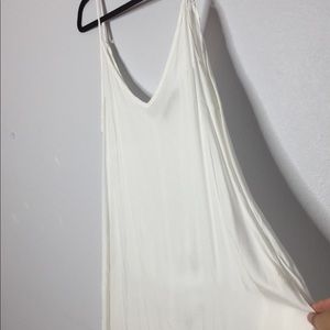 White beach dress with pockets